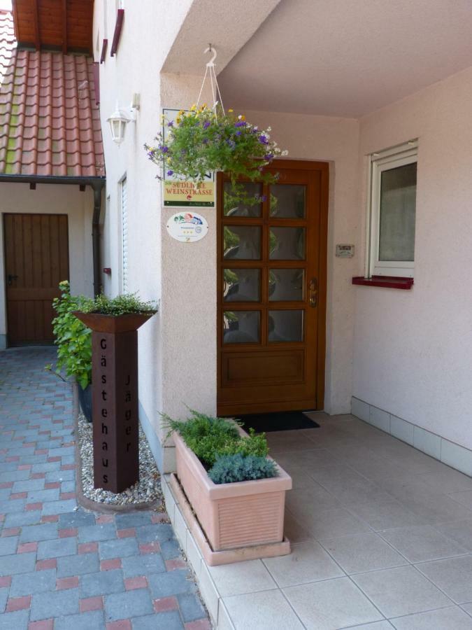 Gaestehaus Moni Jaeger Weyher Exterior photo